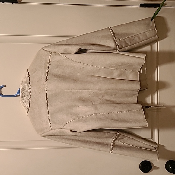 Jacket - Picture 4 of 4